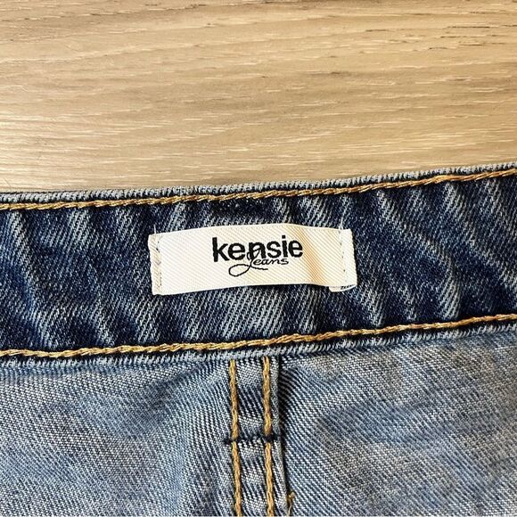 Kensie Jeans Women's Distressed Blue Denim Shorts - Picture 4 of 5